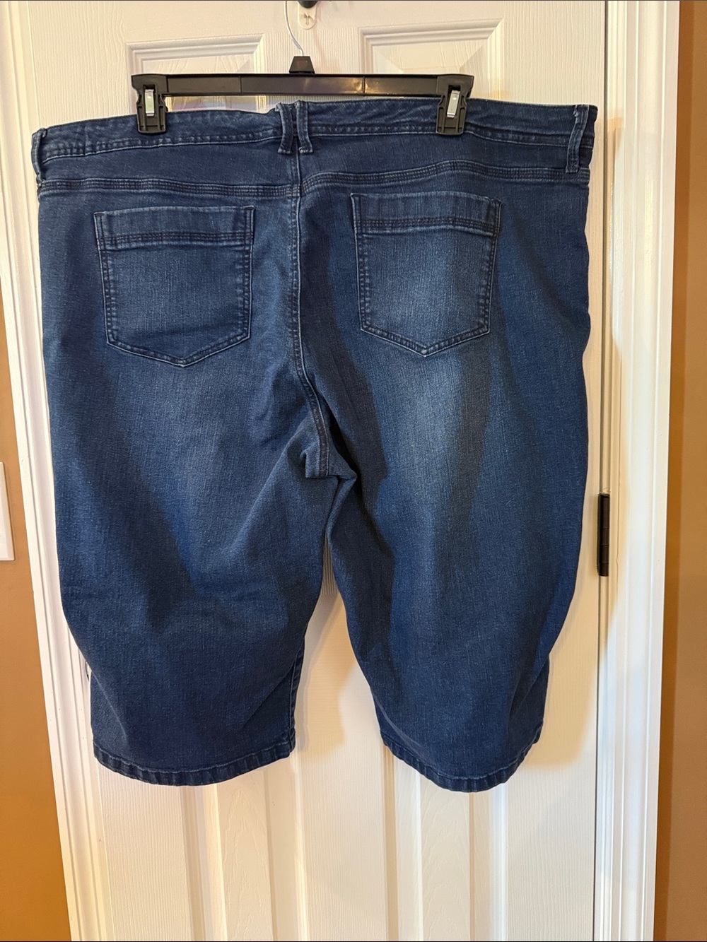 Gloria Vanderbilt Dark Wash Denim Button-Hem Bermuda Shorts - Picture 6 of 6